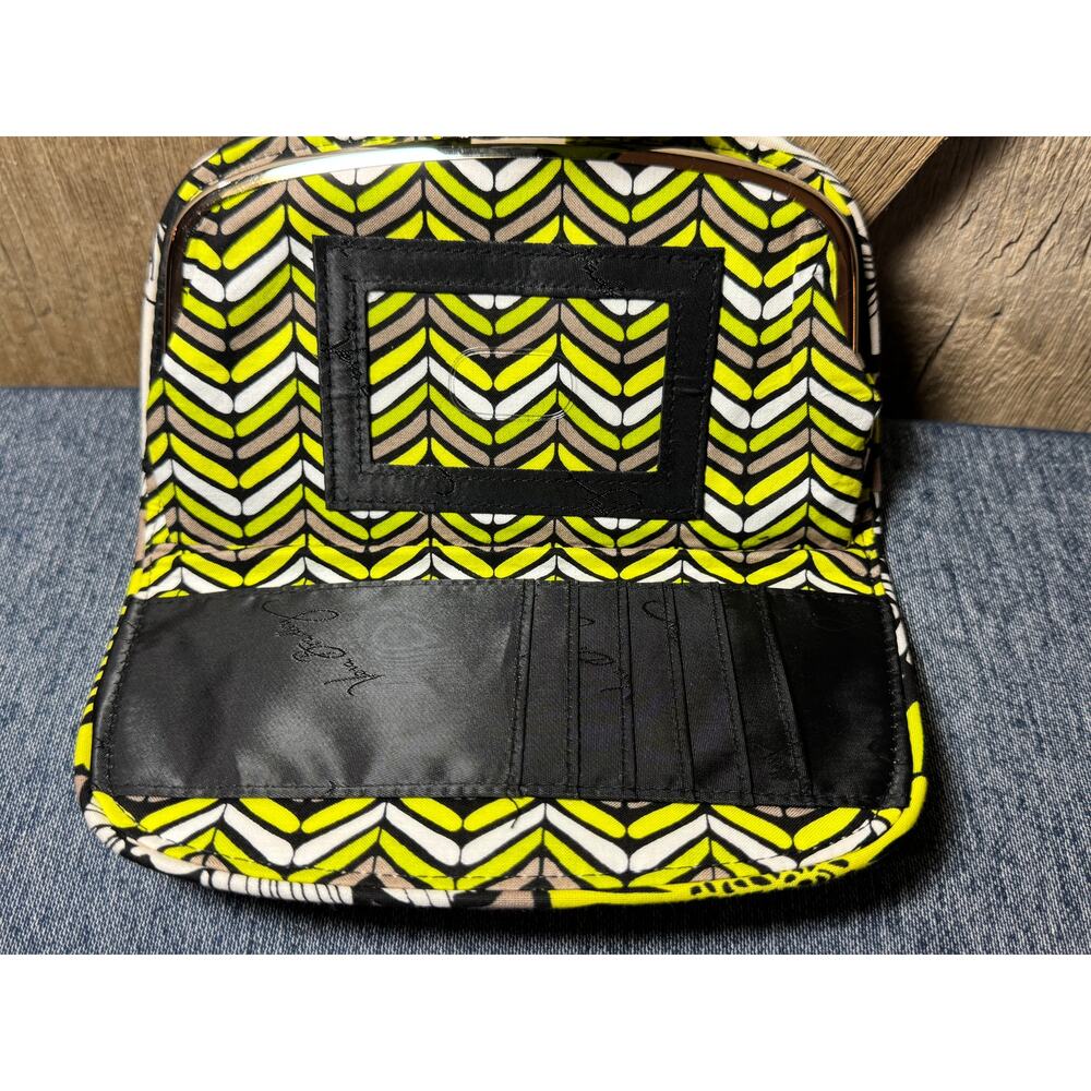 Vera Bradley Wallet Floral Citron Pattern Quilted Black & Yellow Twist Kiss Lock - Picture 9 of 9